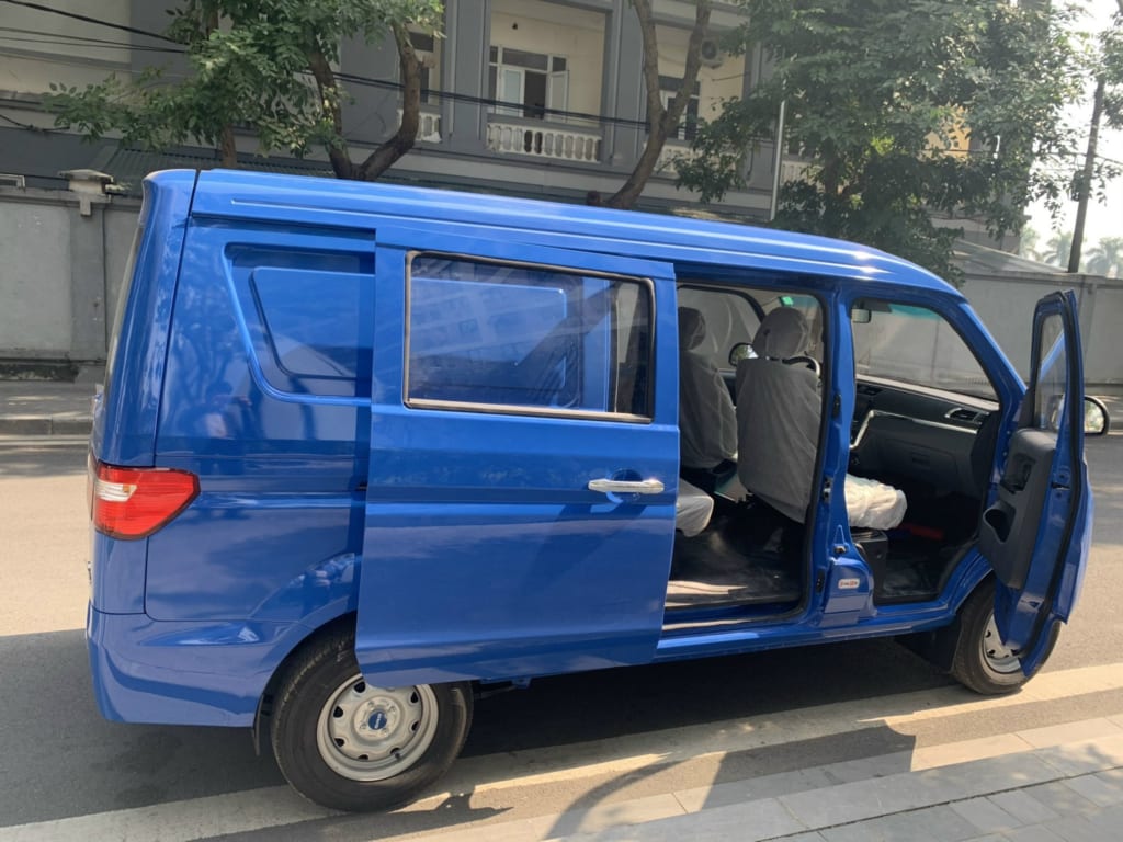 van SRM X30i nội thất