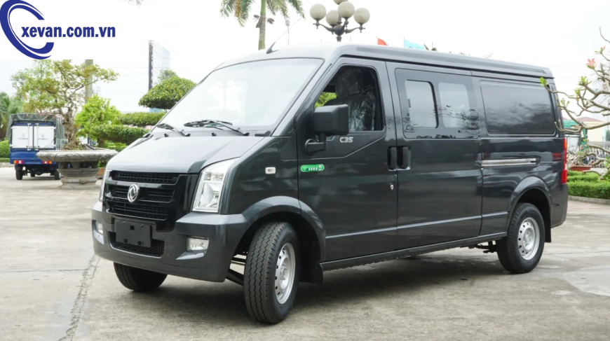 Tổng thể xe DFSK C35 5 chỗ