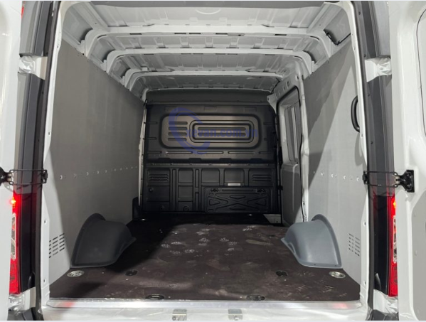 Khoang chở hàng siêu lớn